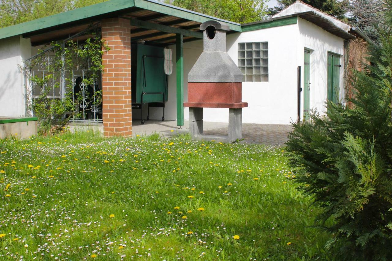 Zum Dorfschullehrer Apartment Luebbenau Exterior photo